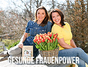 Am 8. März ist Weltfrauentag und am 7. April Weltgesundheitstag: „Gesunde“ Frauenpower" am Starnberger See: Moderatorin und Heilpraktikerin Monika Drexel und Simone Ballack über Freundschaft, Frühling und Naturheilkunde  Foto: BrauerPhotos / S.Brauer